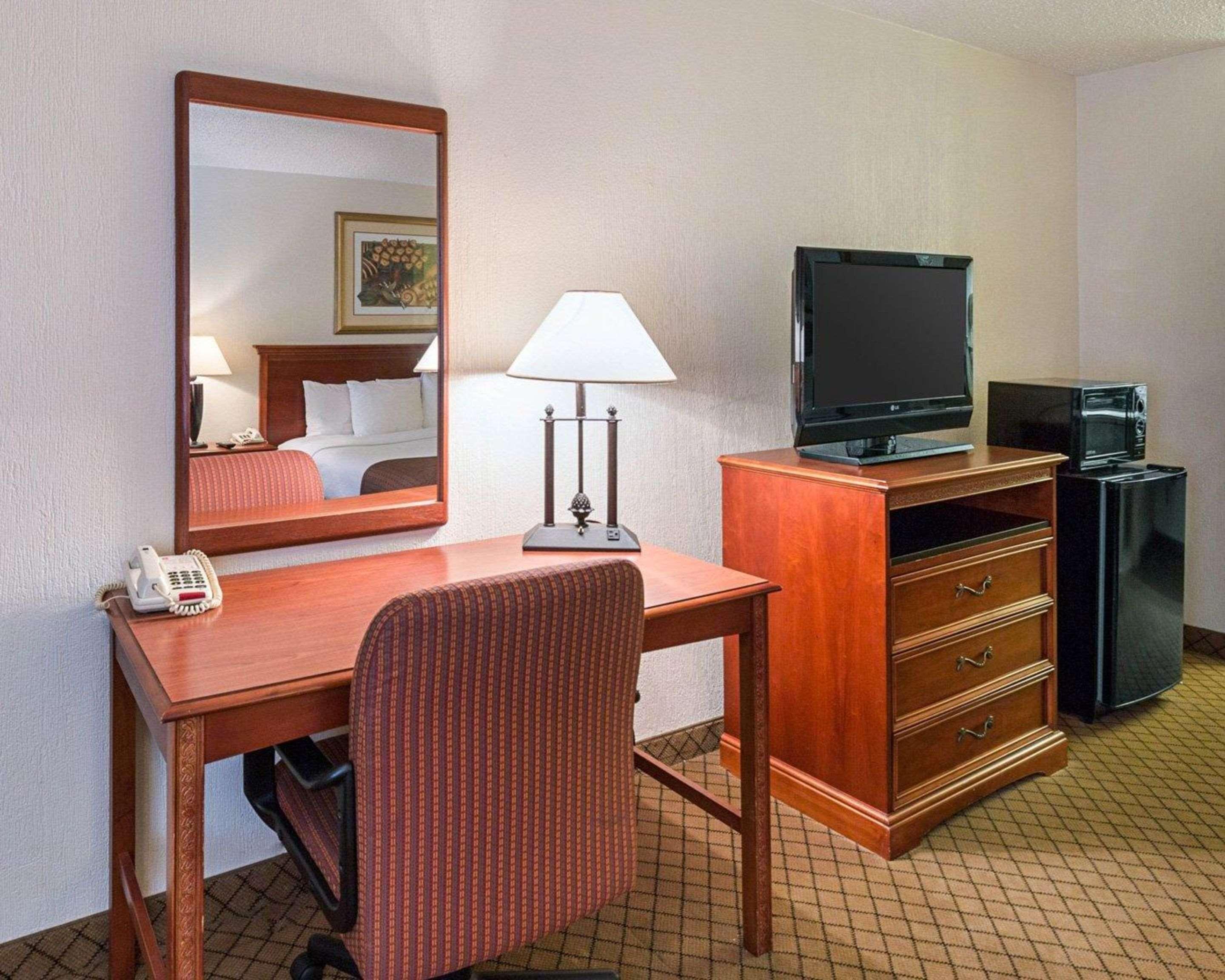Greentree Hotel & Extended Stay I-10 Fwy Houston, Channelview, Baytown Buitenkant foto