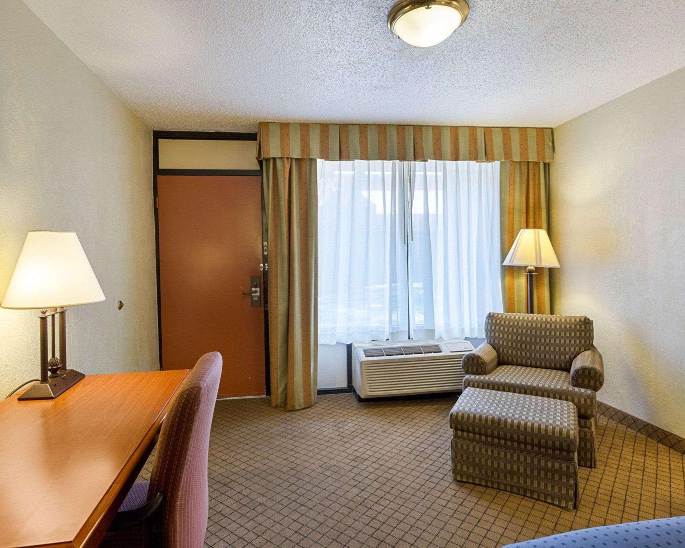 Greentree Hotel & Extended Stay I-10 Fwy Houston, Channelview, Baytown Buitenkant foto
